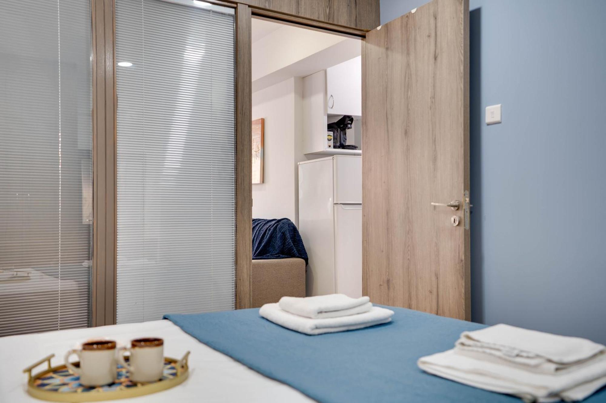 Atlantis Apartments 50M From Makenzy Seafront Larnaca Exterior photo