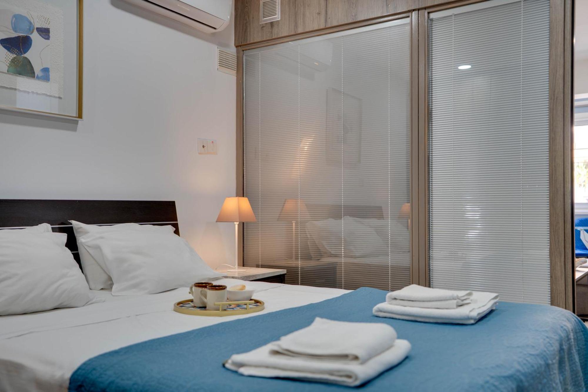 Atlantis Apartments 50M From Makenzy Seafront Larnaca Exterior photo